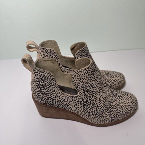 Tom’s Kallie cutout Wedge Boots, Mini Cheetah Suede brown/tan, Womens Size 6 - Picture 3 of 6
